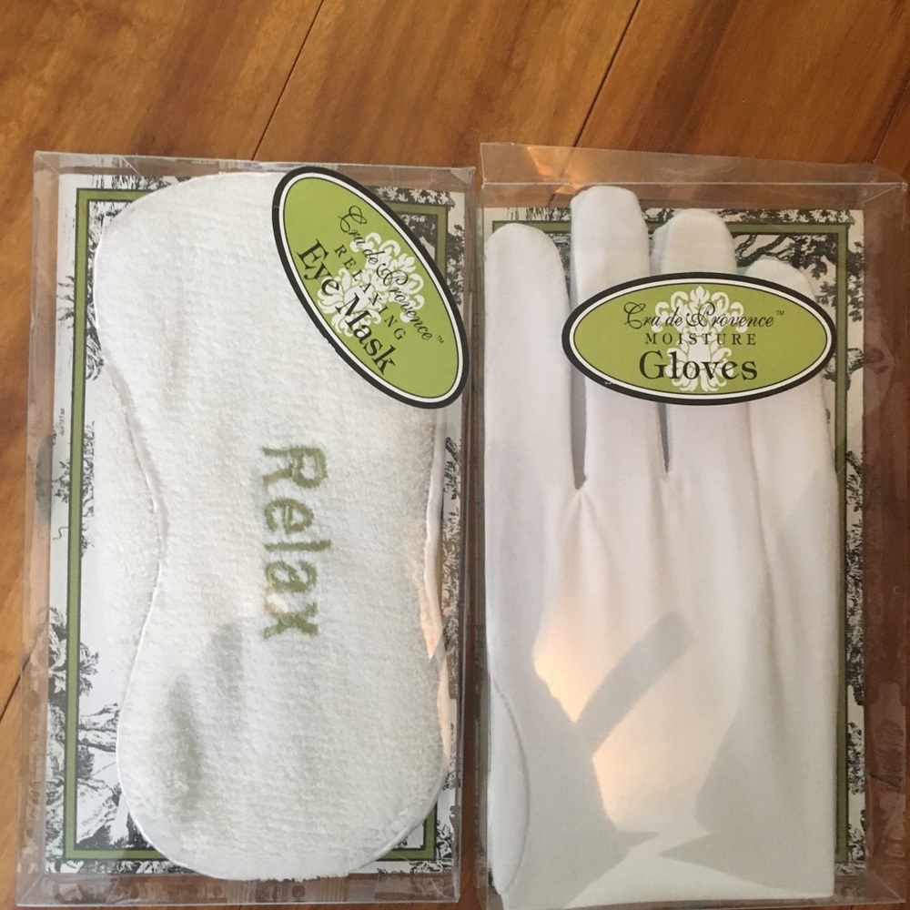 New in box eye mask and manicure gloves !!